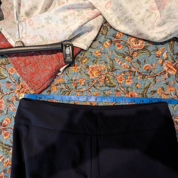 3/$23 Roz & Ali Dress Pant Size 10 Navy pull-on boot cut - Picture 5 of 6